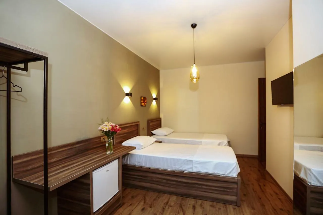 Yacobs Grape Garden 3*, Tbilisi